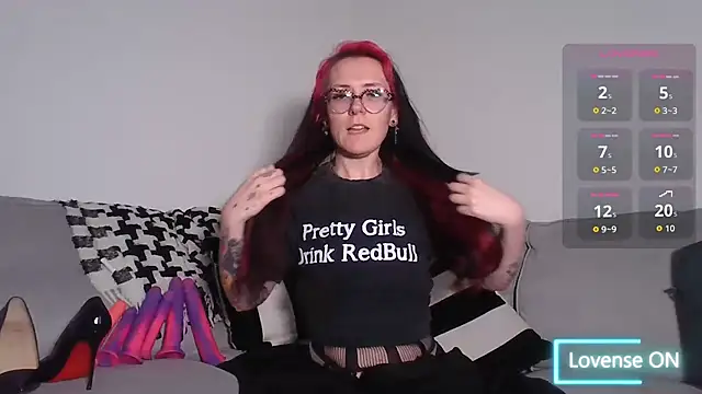 Harley-Moon online show from November 22, 2025, 11:15 pm