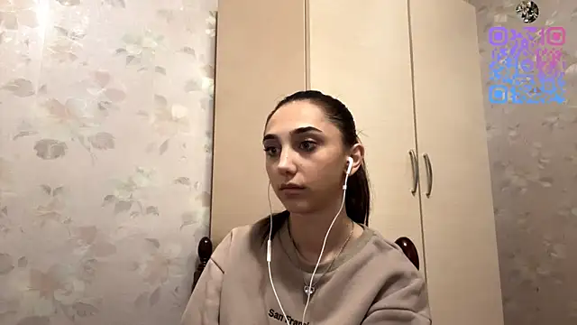 LinaMour online show from October 16, 2025, 10:11 pm