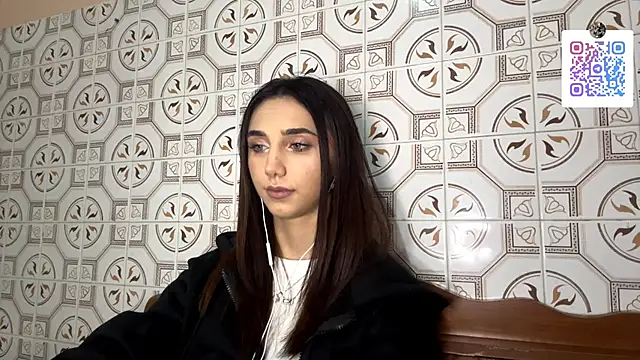 LinaMour online show from November 28, 2025, 10:34 pm