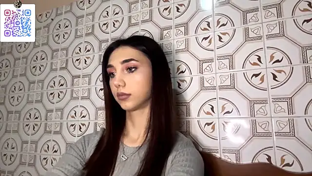 LinaMour online show from December 15, 2025, 10:14 pm