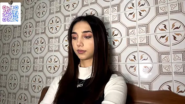 LinaMour online show from December 16, 2025, 10:15 pm