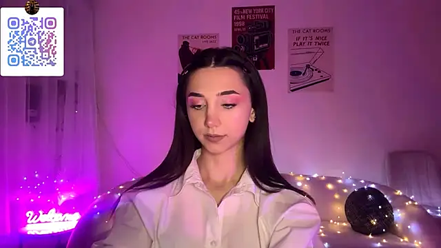 LinaMour online show from April 2, 2026, 10:29 pm