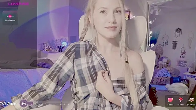 Snapshot of Talulaa chatting on November 9, 2025, 4:27 pm Talulaa online show from November 9, 2025, 4:27 pm