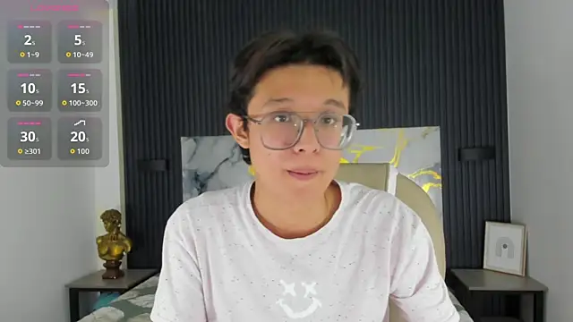 SantiagoRusso18 online show from November 22, 2025, 4:00 am