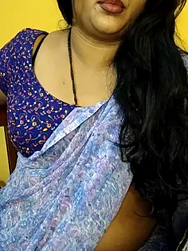 Snapshot of Angel0731 chatting on May 5, 2026, 9:56 pm Angel0731 online show from May 5, 2026, 9:56 pm