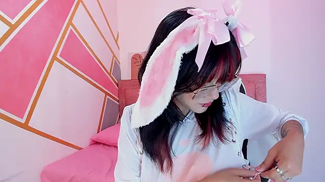 Snapshot of Lucy_boobss chatting on March 3, 2026, 3:12 am Lucy boobss online show from March 3, 2026, 3:12 am