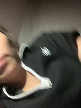 Snapshot of tuyetnhi-00 chatting on October 5, 2025, 10:18 pm tuyetnhi-00 online show from October 5, 2025, 10:18 pm