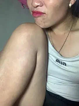 Snapshot of tuyetnhi-00 chatting on October 8, 2025, 4:37 pm tuyetnhi-00 online show from October 8, 2025, 4:37 pm