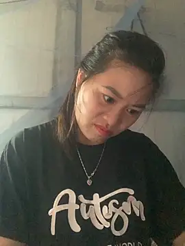 Snapshot of tuyetnhi-00 chatting on October 10, 2025, 12:53 am tuyetnhi-00 online show from October 10, 2025, 12:53 am