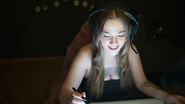 Luna Lynn online show from January 9, 2026, 11:39 pm