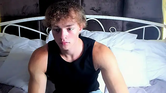 Snapshot of ChaseMuscular chatting on October 10, 2025, 10:36 am ChaseMuscular online show from October 10, 2025, 10:36 am