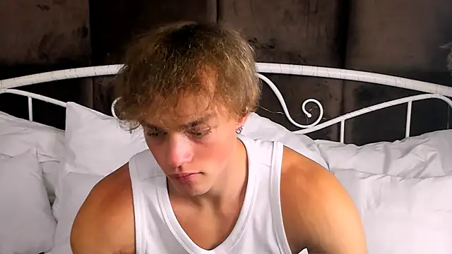 Snapshot of ChaseMuscular chatting on October 15, 2025, 8:31 pm ChaseMuscular online show from October 15, 2025, 8:31 pm