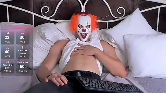 Snapshot of ChaseMuscular chatting on October 31, 2025, 11:00 am ChaseMuscular online show from October 31, 2025, 11:00 am