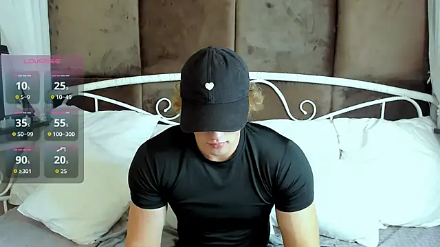 Snapshot of ChaseMuscular chatting on November 27, 2025, 11:01 am ChaseMuscular online show from November 27, 2025, 11:01 am