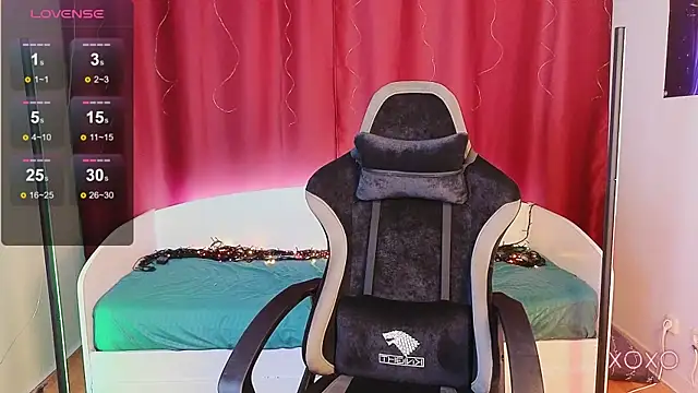 Snapshot of Milly__Foxy chatting on October 26, 2025, 1:50 pm Milly Foxy online show from October 26, 2025, 1:50 pm