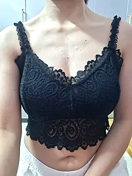 Snapshot of Mlemmz chatting on May 13, 2026, 3:42 pm Mlemmz online show from May 13, 2026, 3:42 pm