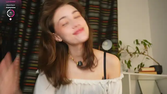 Snapshot of ttragedienne chatting on December 2, 2025, 1:44 am ttragedienne online show from December 2, 2025, 1:44 am