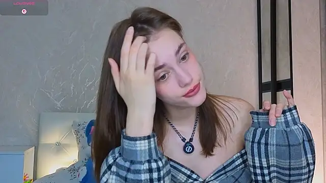 Snapshot of ttragedienne chatting on February 9, 2026, 3:21 am ttragedienne online show from February 9, 2026, 3:21 am