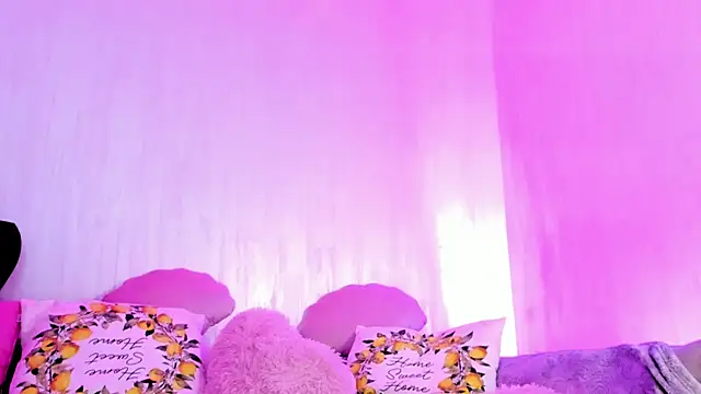 RileyNox online show from October 8, 2025, 7:33 pm