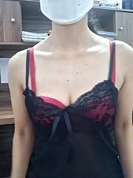 Snapshot of LazdyLy chatting on October 15, 2025, 1:00 pm LazdyLy online show from October 15, 2025, 1:00 pm