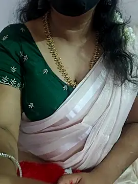 Snapshot of luci-queen chatting on May 27, 2026, 7:22 pm luci-queen online show from May 27, 2026, 7:22 pm