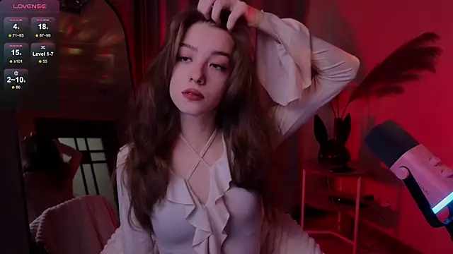 AstraMist online show from October 14, 2025, 3:13 pm