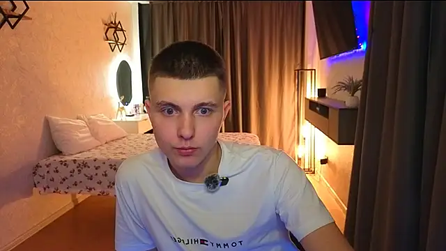 Denisx444 online show from February 18, 2026, 5:20 pm