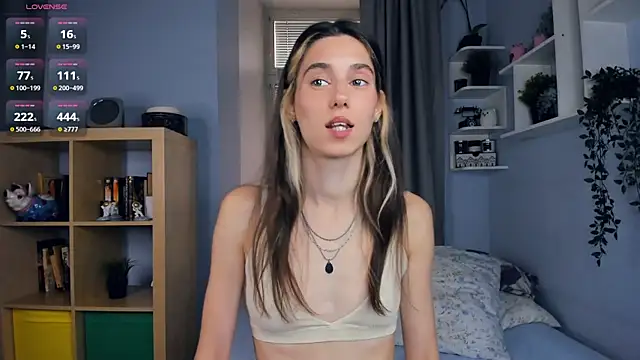 AntonettaTarring online show from October 3, 2025, 8:22 am