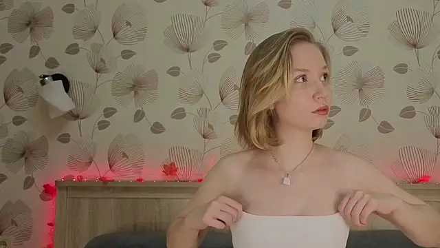 ameliamurrr online show from November 7, 2025, 8:36 am