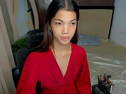 Snapshot of CassieSommereux chatting on February 1, 2026, 12:20 am CassieSommereux online show from February 1, 2026, 12:20 am