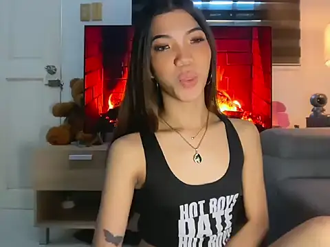 Snapshot of CassieSommereux chatting on February 18, 2026, 11:33 pm CassieSommereux online show from February 18, 2026, 11:33 pm