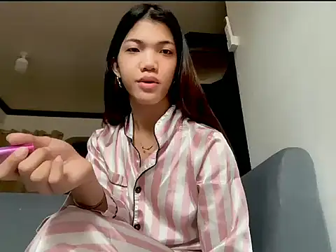 Snapshot of CassieSommereux chatting on March 1, 2026, 3:52 am CassieSommereux online show from March 1, 2026, 3:52 am