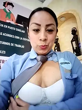 CRISTAL  11 online show from September 13, 2025, 1:33 pm