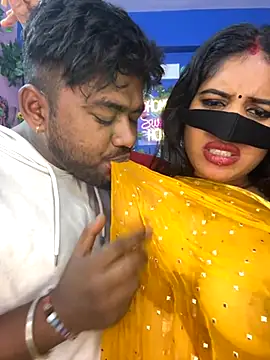 V-Hot-Sweti online show from November 22, 2025, 6:51 pm