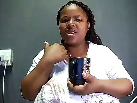 Snapshot of MegaBustyQueen chatting on September 10, 2025, 9:26 pm MegaBustyQueen online show from September 10, 2025, 9:26 pm