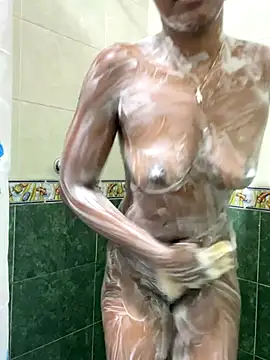 zaracollins01 online show from October 11, 2025, 3:21 pm