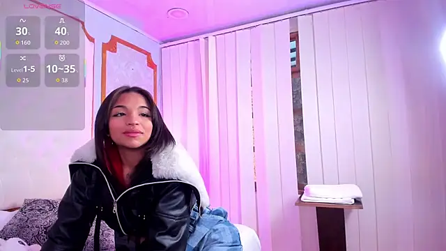 Manelyk evanss  online show from September 10, 2025, 11:32 am