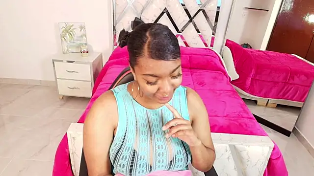 Snapshot of Amiranast chatting on September 16, 2025, 11:44 am Amiranast online show from September 16, 2025, 11:44 am