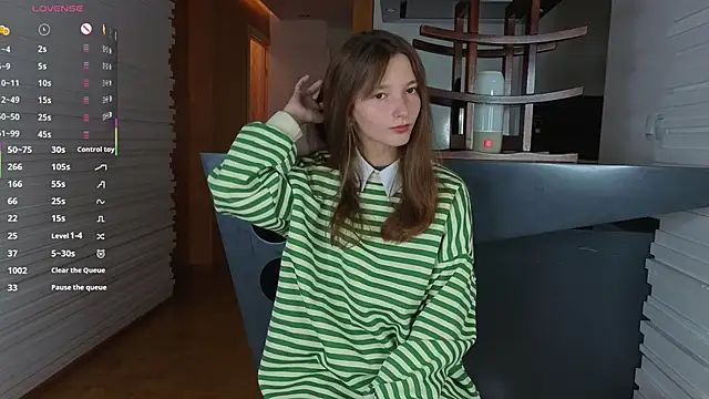 Snapshot of DongMolt chatting on September 13, 2025, 5:13 pm DongMolt online show from September 13, 2025, 5:13 pm