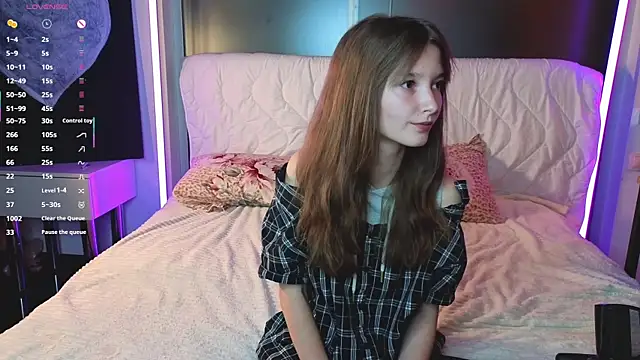 Snapshot of DongMolt chatting on September 18, 2025, 5:15 pm DongMolt online show from September 18, 2025, 5:15 pm