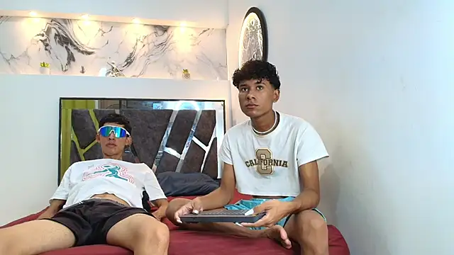 LONDON BOYS1 online show from November 1, 2025, 1:40 am