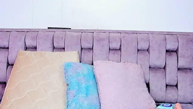 Alexa-Hunter online show from March 15, 2026, 9:43 pm