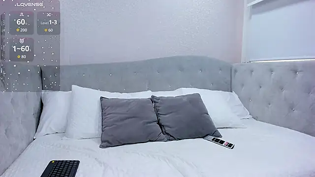 katia parker  online show from September 21, 2025, 7:48 pm