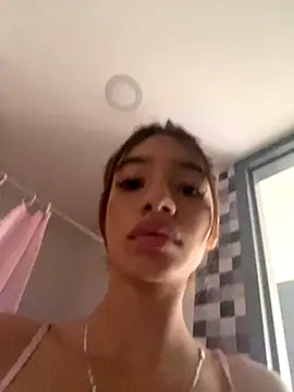 Snapshot of Sophia_Queen03 chatting on September 11, 2025, 10:21 pm Sophia Queen03 online show from September 11, 2025, 10:21 pm