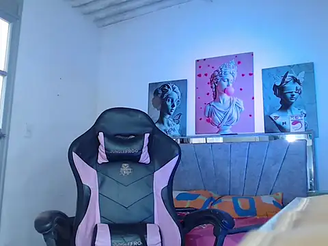 Snapshot of aisha299 chatting on October 8, 2025, 5:43 pm aisha299 online show from October 8, 2025, 5:43 pm