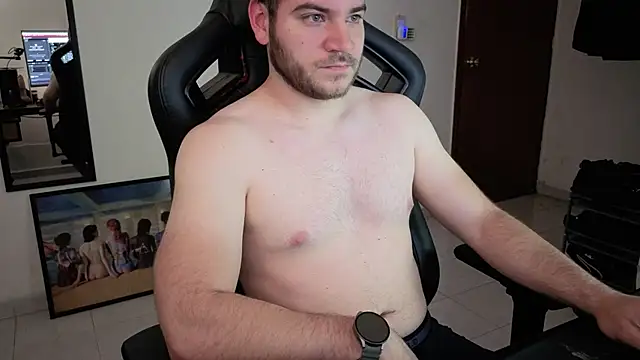 Snapshot of Paul00474 chatting on September 22, 2025, 1:13 pm Paul00474 online show from September 22, 2025, 1:13 pm