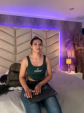 samiradoll online show from September 27, 2025, 2:44 pm