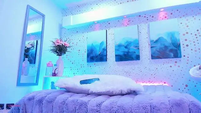 ArianaSantana online show from September 26, 2025, 1:37 pm