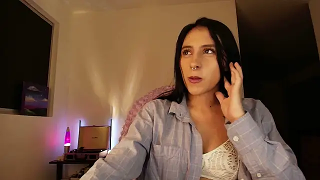 Snapshot of violethun_ chatting on October 9, 2025, 4:54 am violethun online show from October 9, 2025, 4:54 am