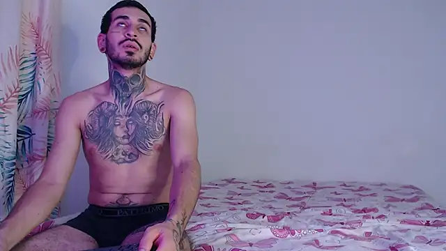 Tyler2y luna online show from November 6, 2025, 3:40 am